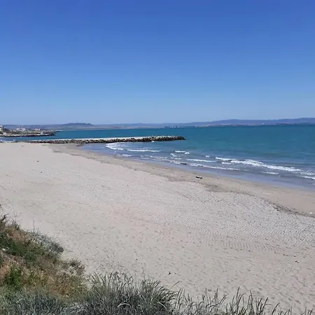 Black Sea Apartmán *